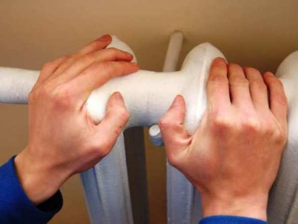 «Не могут больше мёрзнуть»: киевляне перекрыли дорогу, остановили троллейбусы (ФОТО) | Русская весна