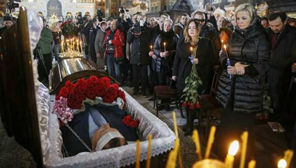 Фото: РИА Новости / © REUTERS/ Valentyn Ogirenko Вороненкова похоронили на элитном кладбище в Киеве | Русская весна