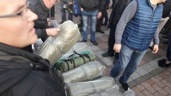 Генпрокуратура Украины: Палатки возле Рады сносить не будут | Русская весна