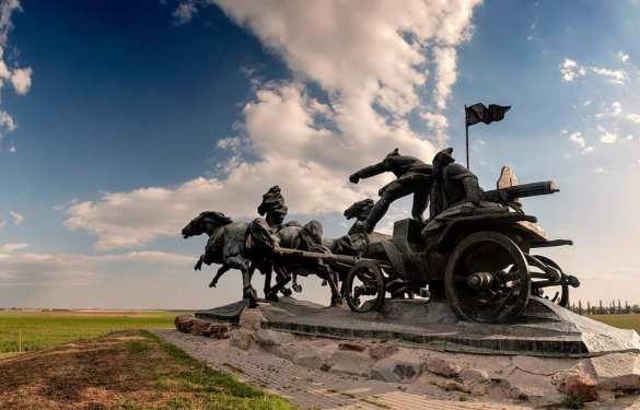 Украинское ИГИЛ: Институт нацпамяти потребовал снести «Легендарную тачанку» в Каховке (ВИДЕО) | Русская весна