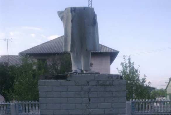 В Харьковской области распилили Ленина (ФОТО) | Русская весна