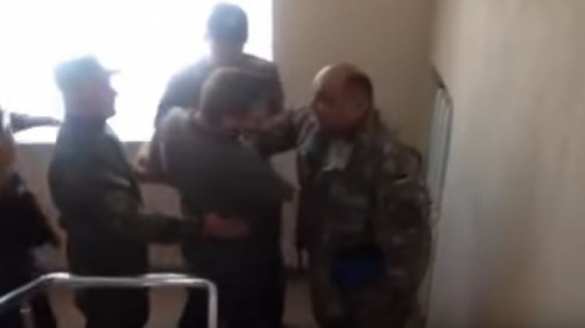 Нардеп Парасюк подрался с главой МВД Луганщины (ВИДЕО) | Русская весна