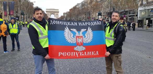 Француз, развернувший флаг ДНР во время протестов в Париже, рассказал, какое отношение к этому имеет Россия (ВИДЕО) | Русская весна
