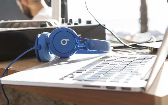 Плей-лист для вечеринки: как составить | Русская весна