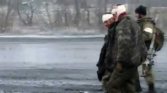 Офицеры ВСУ бросают своих бойцов и бегут из «Дебальцевского котла», а штаб «АТО» скрывает от бойцов факт окружения | Русская весна