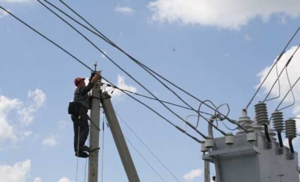 Обстрелом ВСУ обесточены два поселка под Донецком | Русская весна