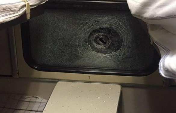 Поезд Санкт-Петербург — Махачкала закидали камнями: есть раненые (ФОТО, ВИДЕО) | Русская весна