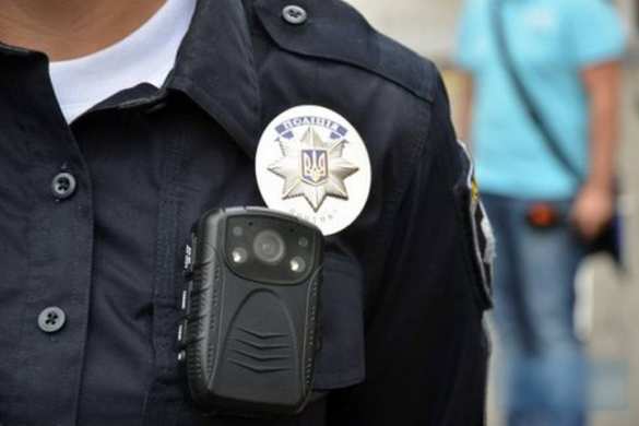 «Я сам решу, как с тобой общаться, чмо»: в Киеве схвачен блогер, оскорблявший полицейского (ВИДЕО 18+) | Русская весна