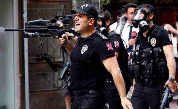 Полиция применила против участников гей-парада в Стамбуле резиновые пули (ФОТО, ВИДЕО) | Русская весна