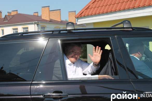 «Перемирие» Порошенко — каратели обстреляли Привольнянскую шахту (видео-включение) | Русская весна