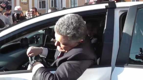 Порошенко носится по миру, пытаясь спасти свою шкуру | Русская весна