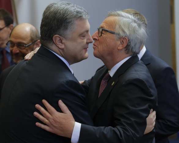 Юнкер «не нашёл никакой разницы» между Порошенко и Зеленским | Русская весна