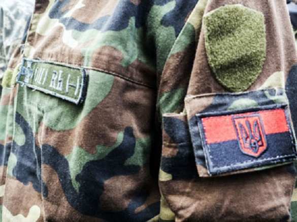 Мукачево: окруженным боевикам «Правого сектора» подвезли боеприпасы, над городом кружит вертолет (ВИДЕО) | Русская весна