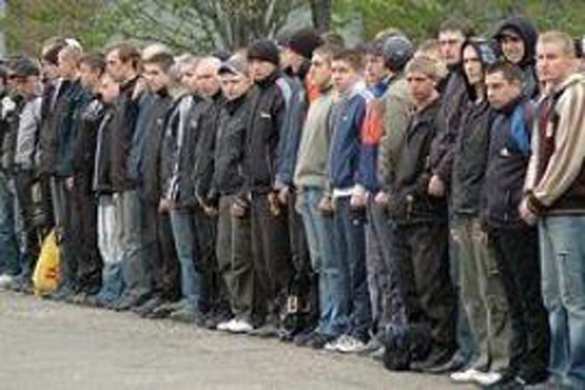 «Движемся к стандартам НАТО», — глава Минобороны Украины хочет отменить призыв в ВСУ (ВИДЕО) | Русская весна