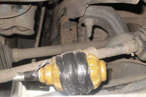 На Полтавщине пытались убить мэра Карловки, прикрепив к его машине гранату (ФОТО) | Русская весна