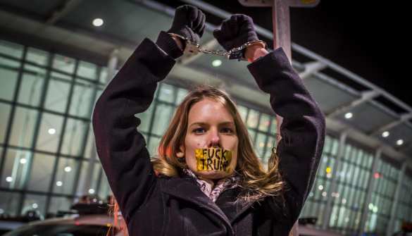 Сдвиг сознания: в США митингуют против антитеррористического указа Трампа (ФОТО, ВИДЕО) | Русская весна