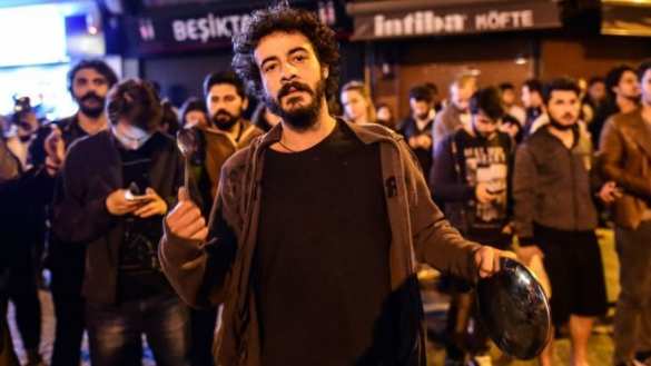 В Стамбуле прошел кастрюльный марш протеста (ФОТО, ВИДЕО) | Русская весна
