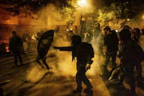 Назревает новый бунт: полицейские застрелили мужчину в Штате, где был убит Флойд (ВИДЕО) | Русская весна