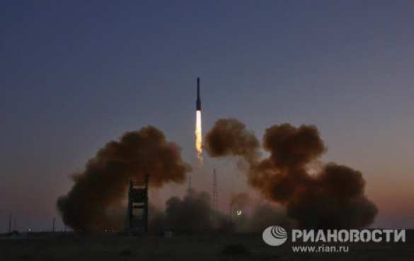 «Протон» вывел спутник связи «Экспресс-АМ8» на орбиту | Русская весна