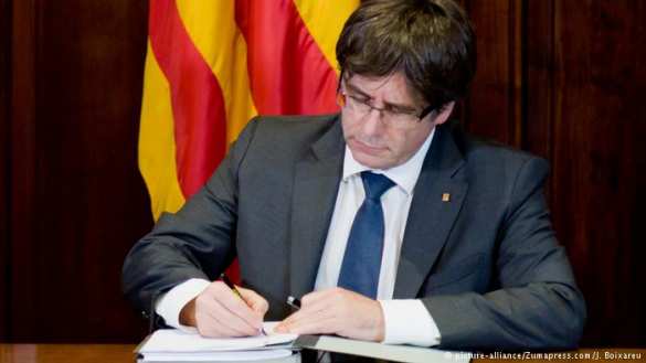 Свершилось! — глава Каталонии утвердил Декларацию независимости Республики | Русская весна