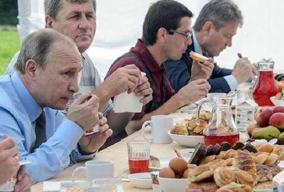 Эксперты сравнили рацион питания четырёх мировых лидеров и позавидовали физической форме Путина | Русская весна