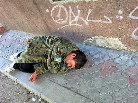 К белорусской границе Украина перебрасывает провокаторов и пьяниц | Русская весна