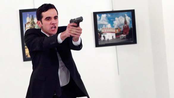 Опубликованы новые кадры убийства посла России (ВИДЕО) | Русская весна