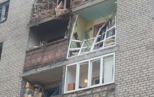 Киев методично уничтожает жилые кварталы и инфраструктуру Ясиноватой | Русская весна