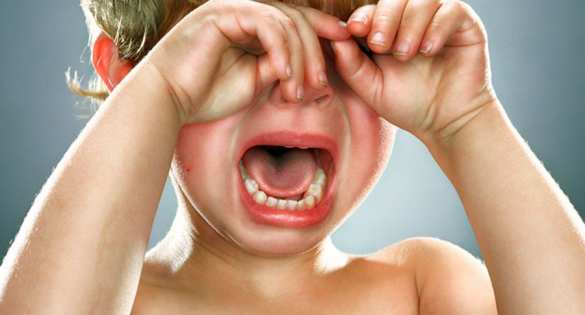 Украинцы в Афинах травмировали ребёнка на акции в поддержку России (ВИДЕО) | Русская весна