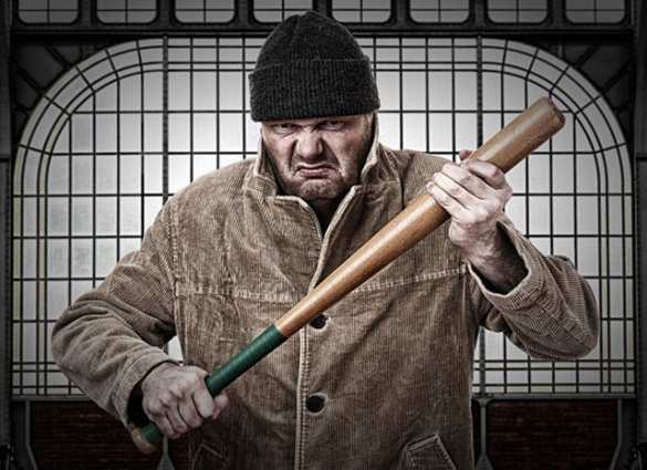 «Людолову» из ТЦК проломили ребро ломом при попытке схватить «ухилянта» | Русская весна