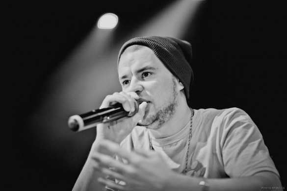 Российский рэпер снимает клип в руинах Донецкого аэропорта (ВИДЕО) | Русская весна