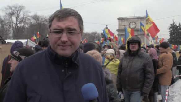 Беспорядки в Кишиневе: Ренато Усатый дорвался до телевизора (ВИДЕО) | Русская весна