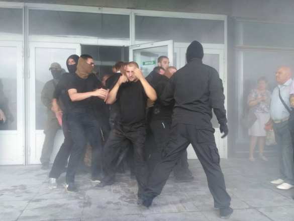 Це Европа: в Киеве неизвестные захватили госпредприятие (ФОТО) | Русская весна