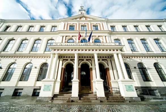 Рижской думе выписали штраф за использование русского языка в соцсетях | Русская весна