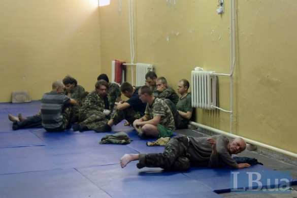 18 ополченцев, державших осаду в бункере возле РЛС, попали в плен 18 ополченцев, державших осаду в бункере возле РЛС, попали в плен (фото/видео) | Русская весна