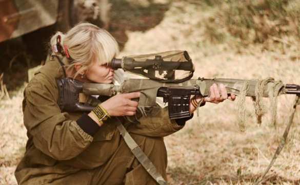 Учительница музыки стала снайпером Армии ДНР: владеет винтовкой и фортепиано (ФОТО) | Русская весна