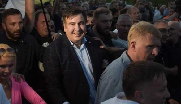 Прорыв Михо: Почему появление Саакашвили на Украине так пугает Порошенко (ФОТО 18+) | Русская весна