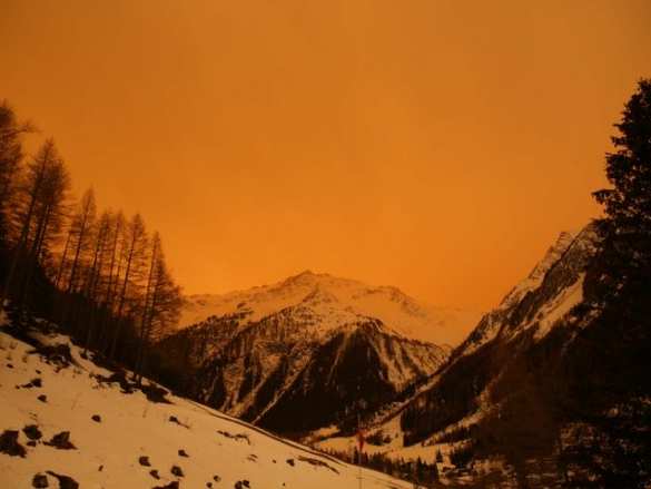 Дыхание Сахары: Европу окутала оранжевая мгла (ФОТО, ВИДЕО) | Русская весна