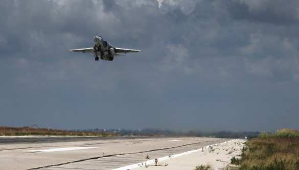 Самолеты ВКС России уничтожили колонну бензовозов ИГИЛ (ВИДЕО) | Русская весна