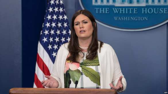 Пресс-секретаря Трампа выгнали из ресторана | Русская весна