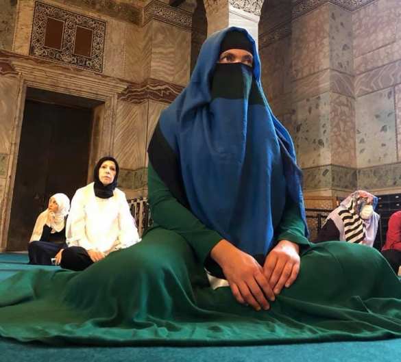 Надя Савченко надела паранджу и стала проповедницей ислама (ФОТО) | Русская весна