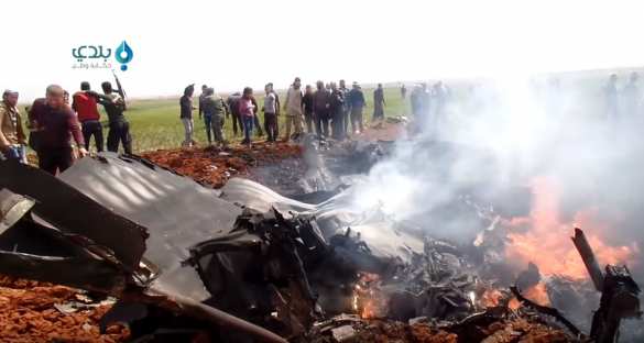 Боевики опубликовали кадры с места падения сбитого Су-22 ВВС Сирии (ВИДЕО) | Русская весна