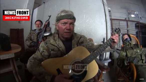 Песни в стиле кантри от американского добровольца с позывным «Техас» (ВИДЕО 18+) | Русская весна