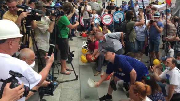 Шахтёры объявили бессрочный протест в центре Киева (ФОТО, ВИДЕО) | Русская весна