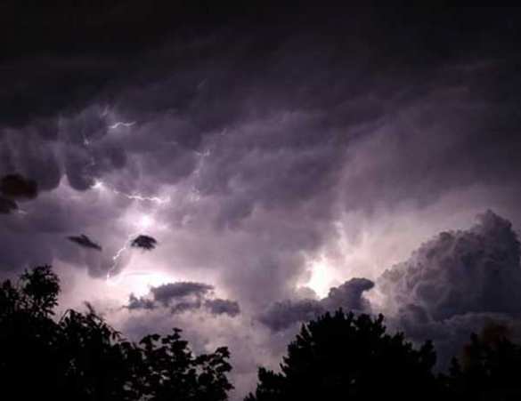 Мощный шторм, обрушившийся на Москву, показали со спутника (ФОТО, ВИДЕО) | Русская весна