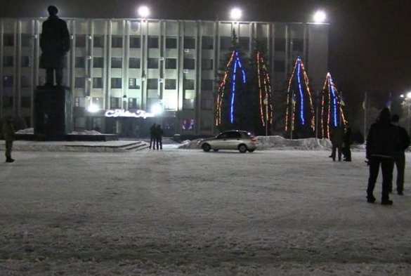 Снос памятника Ленину в Славянске — первая попытка оказалась неудачной (видео) | Русская весна