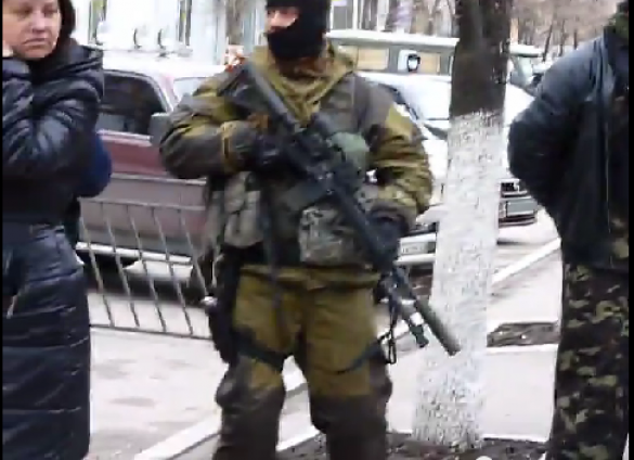 Отдел милиции в Славянске захвачен вооруженными бойцами самообороны Донецкой Республики | Русская весна