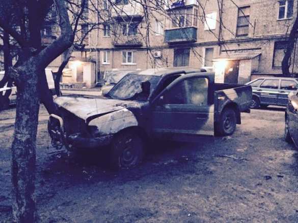 В Харькове сожгли автомобиль бандеровского «Схидного корпуса» (ФОТО) | Русская весна