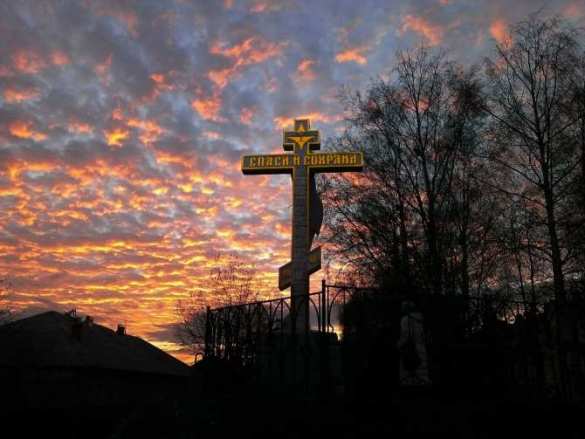 Нацисты держали в плену православного священника и его семью, заставляя признаться в освящении «Градов» (видео) | Русская весна