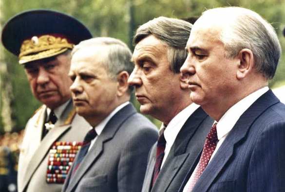 К годовщине августовского путча: Как разваливали СССР | Русская весна